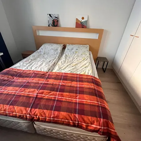 Cozy Cityhome - Sauna & Own Yard Apartment *